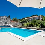 In Veliki With Wifi Apartment Zaton (Dubrovnik-Neretva)